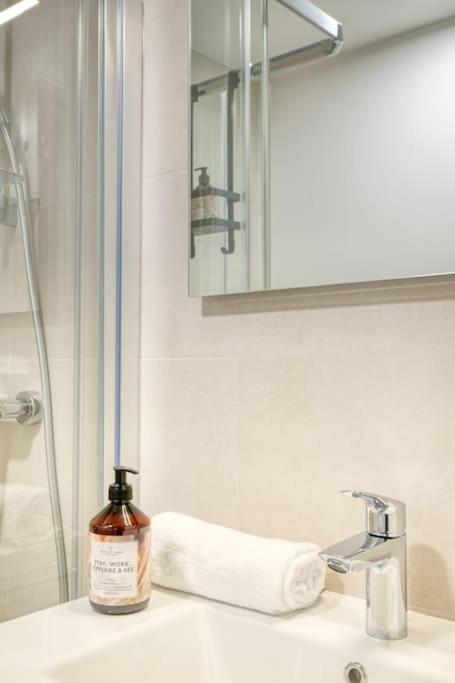 Seaside Escape Perfect For 5 In Appartement Oostende
