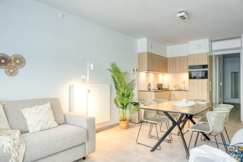 Seaside Escape Perfect For 5 In * Oostende